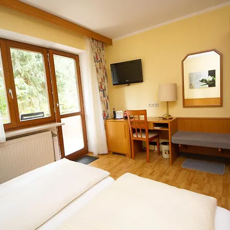 Am Wald 3* Ottobrunn